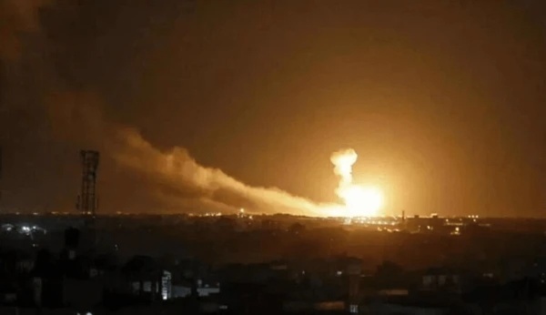 وكالة فارس دوي انفجارات يهز ميناء بندر عباس وعدة جزر في جنوب إيران