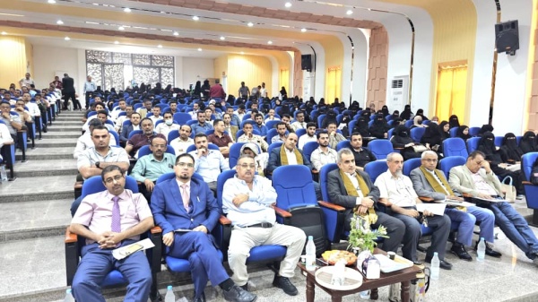 يوم علمي مفتوح بالحديدة لتعزيز مهارات الكوادر الطبية في التعامل مع الإصابات والرضوض يوم علمي مفتوح بالحديدة لتعزيز مهارات الكوادر الطبية في التعامل مع الإصابات والرضوض