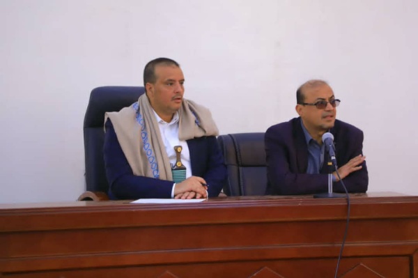 البشيري يرأس اجتماع ا موسع ا لموظفي وموظفات وزارة الاقتصاد البشيري يرأس اجتماع ا موسع ا لموظفي وموظفات وزارة الاقتصاد