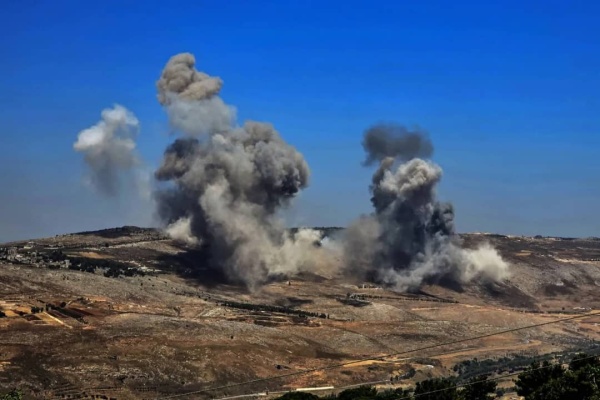 العدو الصهيوني يجدد قصفه المدفعي على جنوب لبنان العدو الصهيوني يجدد قصفه المدفعي على جنوب لبنان