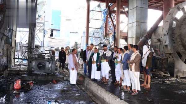 تفق د أضرار قصف العدو السعودي على مصنع أسمنت جنوب همدان بصنعاء