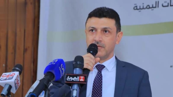 الدعيس يؤكد أهمية تقييم أداء العمل الإداري والتربوي لتطوير آليات العمل الدعيس يؤكد أهمية تقييم أداء العمل الإداري والتربوي لتطوير آليات العمل