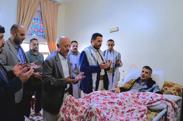 نائب وزير الشباب يطمئن على صحة المدرب الوطني جمال القديمي نائب وزير الشباب يطمئن على صحة المدرب الوطني جمال القديمي