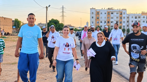 حياة بركة تقود أولى حملاتها الانتخابية من حي النصر بالسالمية تواصل مباشر واستحسان من الساكنة حياة بركة تقود أولى حملاتها الانتخابية من حي النصر بالسالمية تواصل مباشر واستحسان من الساكنة