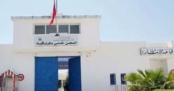 الأستاذة سهام دلدول منوب زميلتي البارح مات في المرناقية من السخانة الأستاذة سهام دلدول منوب زميلتي البارح مات في المرناقية من السخانة