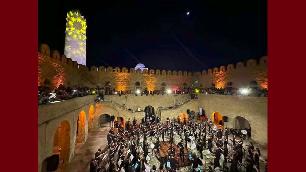عازف الكمان زياد الزواري و منير الطرودي يلتقيان مع عشاق الفن الراقي بفرنسا عازف الكمان زياد الزواري و منير الطرودي يلتقيان مع عشاق الفن الراقي بفرنسا