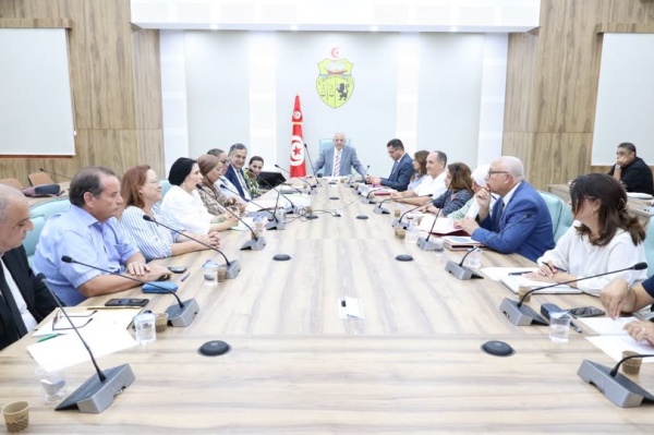 صفاقس المنستير وحدتان للمساعدة الطبي ة على الإنجاب و المصادقة على دليل الممارسات الجي دة