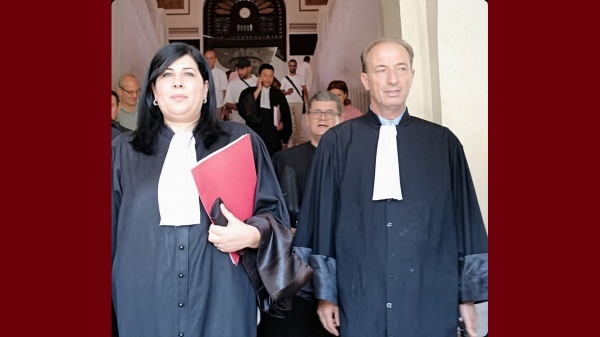 الدستوري الحر كلمة الأستاذ الطياشي حول منع الزيارة المباشرة لابنة عبير موسي لوالدتها فيديو الدستوري الحر كلمة الأستاذ الطياشي حول منع الزيارة المباشرة لابنة عبير موسي لوالدتها فيديو