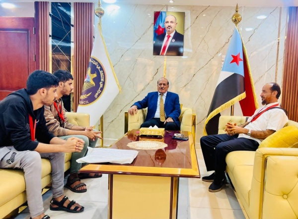 هرهرة يستقبل الطالب المتفوق من ذوي الهمم ماجد نجيب وشقيقه بالعاصمة عدن