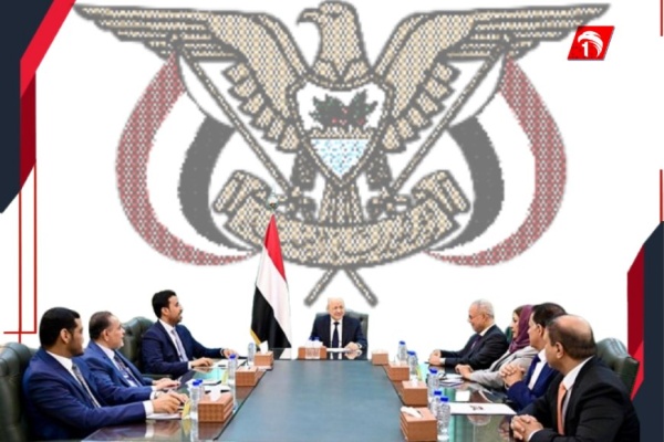 عاجل الرئيس العليمي يعلن استئناف تصدير النفط وتخصيص العائدات للرواتب والخدمات عاجل الرئيس العليمي يعلن استئناف تصدير النفط وتخصيص العائدات للرواتب والخدمات