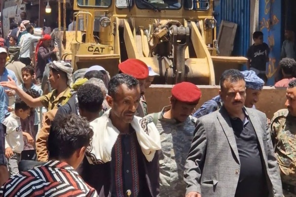 حملة واسعة لإزالة العشوائيات وتنظيم الأسواق في منطقة بيرباشا بمديرية المظفر حملة واسعة لإزالة العشوائيات وتنظيم الأسواق في منطقة بيرباشا بمديرية المظفر