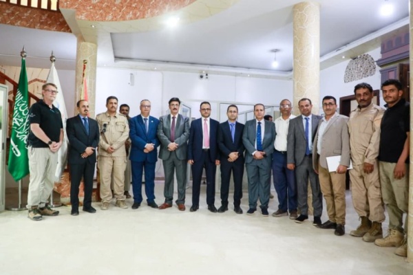 مأرب وزير الإعلام يط لع على إنجازات مسام ويجدد دعم الحكومة لجهود نزع الألغام