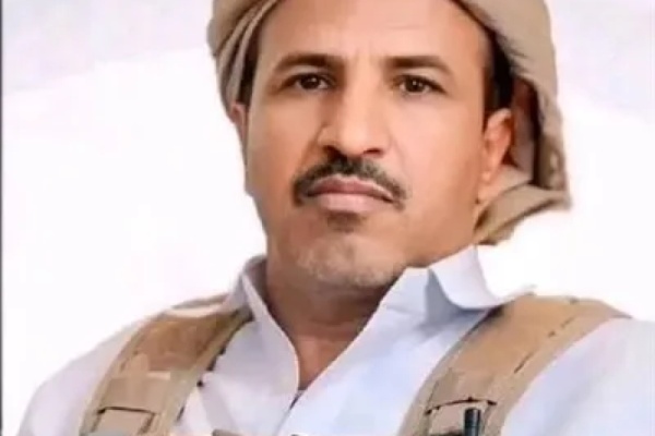عاجل الحوثيون يحاولون استهداف الشيخ حمد بن راشد فدغم بطائرة مسيرة في الجوف فيديو