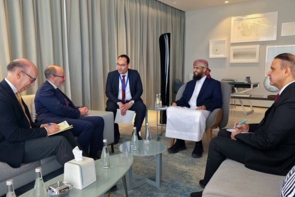 عضو مجلس القيادة المحر مي يلتقي بوفد دبلوماسي إسباني رفيع المستوى عضو مجلس القيادة المحر مي يلتقي بوفد دبلوماسي إسباني رفيع المستوى
