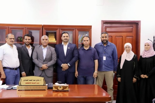 وزير التربية والتعليم العبادي يبحث مع منظمة crs الأمريكية خطة تأهيل 34 روضة في عدن ولحج والضالع وزير التربية والتعليم العبادي يبحث مع منظمة crs الأمريكية خطة تأهيل 34 روضة في عدن ولحج والضالع