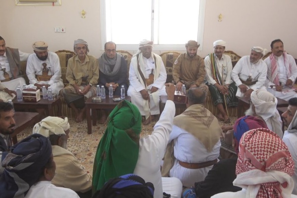 وادي حضرموت المعبري والنهدي يقودان حوارا موسعا مع القيادات القبلية والمجتمعية لمعالجة الأزمات الخدمية والمعيشية وادي حضرموت المعبري والنهدي يقودان حوارا موسعا مع القيادات القبلية والمجتمعية لمعالجة الأزمات الخدمية والمعيشية
