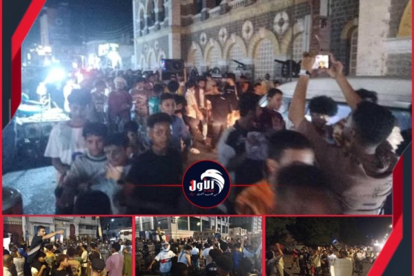بالصور الغضب الشعبي يتجدد في عدن بمسيرة حاشدة بكريتر تنديدا بانهيار الكهرباء
