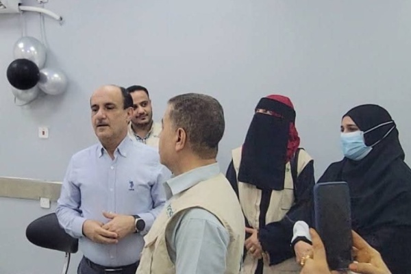 مدير عام دارسعد يفتتح قسم الاشعة وعيادة الأسنان في مركز الأمومة والطفولة شرق المديرية
