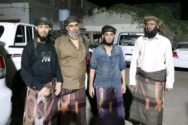 تحرير 4 من منتسبي القوات المسلحة الجنوبية المختطفين في مأرب بعد سنوات من الأسر تحرير 4 من منتسبي القوات المسلحة الجنوبية المختطفين في مأرب بعد سنوات من الأسر