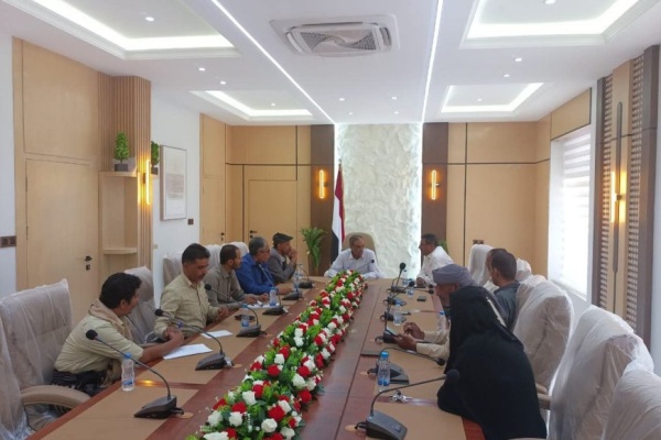 لجنة الغاز بشبوة تؤكد أهمية الإسراع في إنشاء المحطة المركزية للغاز لجنة الغاز بشبوة تؤكد أهمية الإسراع في إنشاء المحطة المركزية للغاز