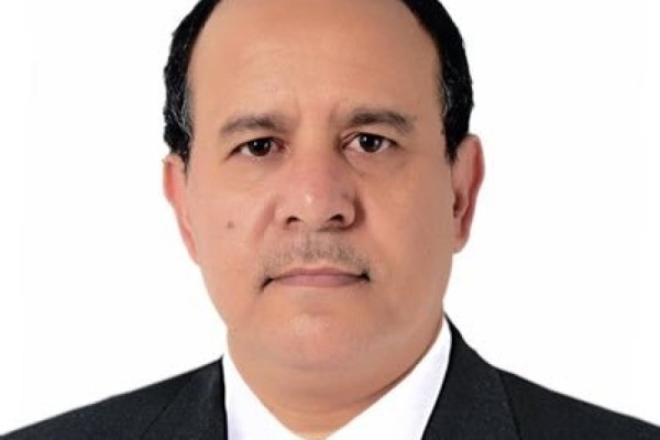 الحاضري يدعو مجلس القيادة والحكومة لمواجهة تجاوزات إيران والكف عن استجداء العالم الحاضري يدعو مجلس القيادة والحكومة لمواجهة تجاوزات إيران والكف عن استجداء العالم
