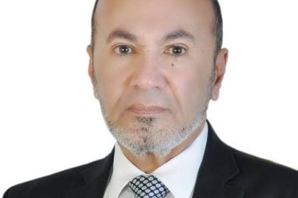 الدكتور جلال حاتم يسخر من تصريحات معمر الإرياني بشأن الرحلة الإيرانية إلى صنعاء الدكتور جلال حاتم يسخر من تصريحات معمر الإرياني بشأن الرحلة الإيرانية إلى صنعاء