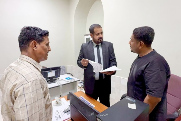 وكيل حضرموت لشؤون التنمية يطلع على سير العمل بمكتب وزارة التخطيط والتعاون الدولي بساحل حضرموت