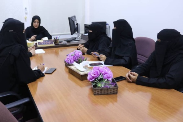 وكيل حضرموت لشؤون المرأة تبحث أولويات المرحلة لتعزيز تمكين المرأة بوادي وصحراء حضرموت وكيل حضرموت لشؤون المرأة تبحث أولويات المرحلة لتعزيز تمكين المرأة بوادي وصحراء حضرموت