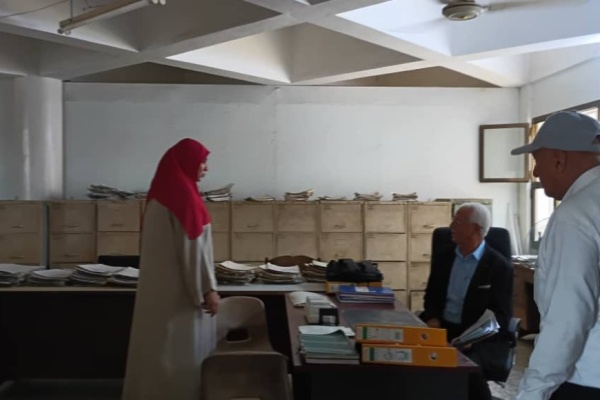 لجنة من محافظة عدن تطلع على سير العمل في مكتب التربية لجنة من محافظة عدن تطلع على سير العمل في مكتب التربية