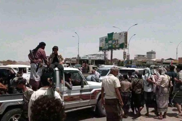 انسحاب مجاميع قبلية من عدن انسحاب مجاميع قبلية من عدن