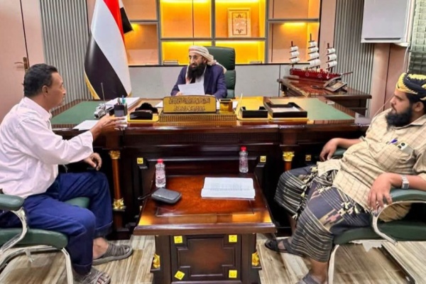 وزير الأوقاف والإرشاد يعتمد التقويم الهجري الرسمي للجمهورية اليمنية وجدول مواقيت الصلاة لمحافظتي عدن ولحج