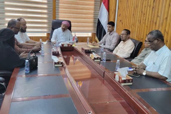 الوكيل بارب اع يطلع على نشاط إتحاد منظمات المجتمع المدني بوادي وصحراء حضرموت الوكيل بارب اع يطلع على نشاط إتحاد منظمات المجتمع المدني بوادي وصحراء حضرموت