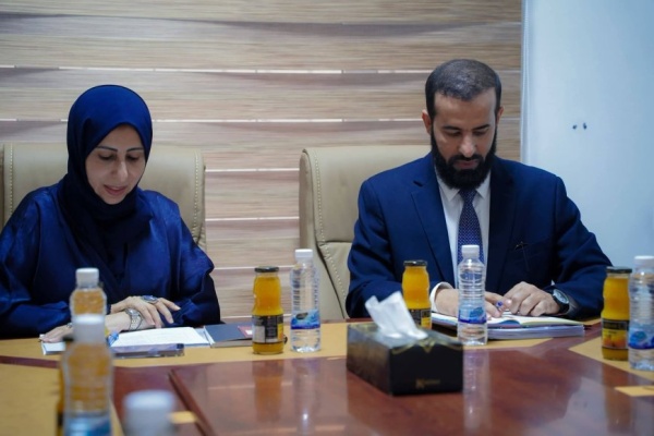 وزيرة التخطيط والتعاون الدولي ومحافظ أبين يناقشان أولويات إعادة ترتيب المشاريع التنموية بالمحافظة وزيرة التخطيط والتعاون الدولي ومحافظ أبين يناقشان أولويات إعادة ترتيب المشاريع التنموية بالمحافظة