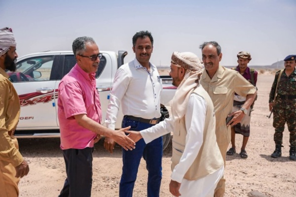 الأمين العام يضع حجر الأساس لمشروع قرية الخيريين 16 بمدينة عتق بدعم من الإشقاء في الكويت الأمين العام يضع حجر الأساس لمشروع قرية الخيريين 16 بمدينة عتق بدعم من الإشقاء في الكويت