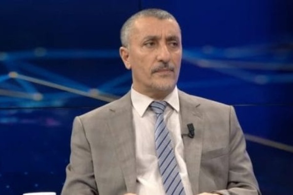 معوضة الدولة ماضية نحو استعادة مؤسساتها ومعاناة اليمنيين في مناطق سيطرة الحوثيين تتصدر أولويات القيادة الشرعية معوضة الدولة ماضية نحو استعادة مؤسساتها ومعاناة اليمنيين في مناطق سيطرة الحوثيين تتصدر أولويات القيادة الشرعية