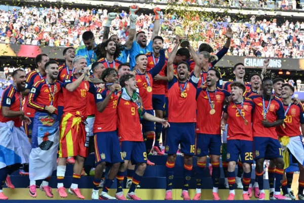كم حصل المنتخب الاسباني بعد فوزه بكأس العالم