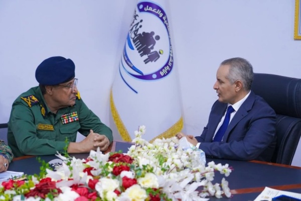 وزير الشؤون الاجتماعية والعمل يناقش مع رئيس مصلحة التأهيل والإصلاح تطوير برامج تأهيل نزلاء الإصلاحيات وزير الشؤون الاجتماعية والعمل يناقش مع رئيس مصلحة التأهيل والإصلاح تطوير برامج تأهيل نزلاء الإصلاحيات