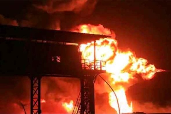 تطور خطير مصدريؤكد ميناء الحديدة لم يتعرض للقصف ويكشف بالتفاصيل أماكن القصف الجوي تطور خطير مصدريؤكد ميناء الحديدة لم يتعرض للقصف ويكشف بالتفاصيل أماكن القصف الجوي