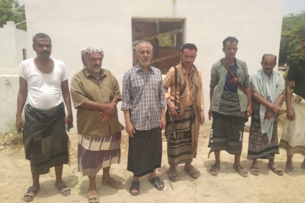 رئيس مجلس إدارة النخيل بمعية عدد من رجال الأعمال في زيارة تفقدية لمدينة النخيل بمنطقة العلم بساحل أبين رئيس مجلس إدارة النخيل بمعية عدد من رجال الأعمال في زيارة تفقدية لمدينة النخيل بمنطقة العلم بساحل أبين