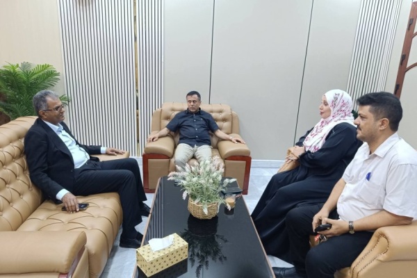 القلعة يبحث مع الصناعة والتجارة ونيابة الصناعة تعزيز الرقابة وحماية المستهلك في المعلا القلعة يبحث مع الصناعة والتجارة ونيابة الصناعة تعزيز الرقابة وحماية المستهلك في المعلا