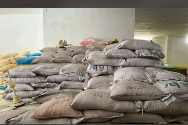 بعد الجدل الواسع مكتب الصناعة بساحل حضرموت يكشف الحقيقة الكاملة بشأن السكر البرازيلي