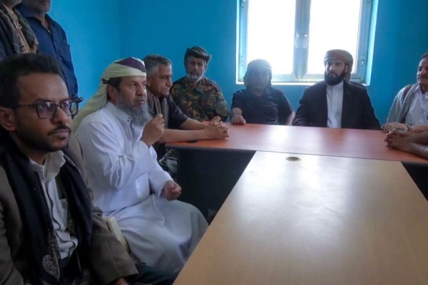 خلال لقائه بالسلطة المحلية في مديرية سباح محافظ أبين يؤكد على تعزيز العمل المؤسسي وتلبية احتياجات المواطنين خلال لقائه بالسلطة المحلية في مديرية سباح محافظ أبين يؤكد على تعزيز العمل المؤسسي وتلبية احتياجات المواطنين