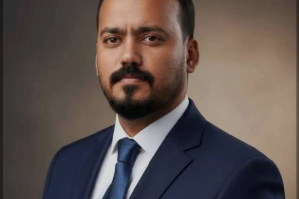 الإعلام الرياضي بساحل حضرموت يبارك عضو مجلس القيادة الرئاسي قرار للمهندس علاء العمودي تكليفه مدير عام لمكتب وزارة الشباب والرياضة بالساحل