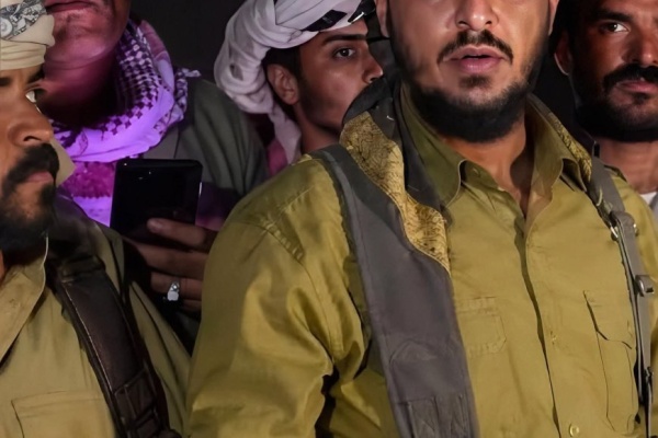 من يقتل القيادات في العبر سياسي يكشف عن الجهة المنفذة والأخرى التي تحمنع ملاحقتهم من يقتل القيادات في العبر سياسي يكشف عن الجهة المنفذة والأخرى التي تحمنع ملاحقتهم