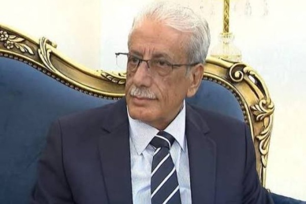 مصادر أعضاء بمجلس القيادة يطالبون بتغيير مدير مكتب الرئاسة على خلفية التعديل الوزاري