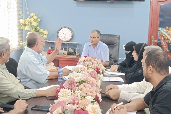 مدير عام المعلا يترأس لقاء تنفيذي ا لمتابعة أولويات العمل وتعزيز التنسيق الخدمي
