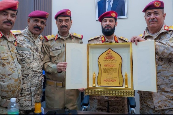 محافظة أبين تشهد مراسم الاستلام والتسليم لقيادة محور أبين بحضور لجنة وزارية رفيعة المستوى