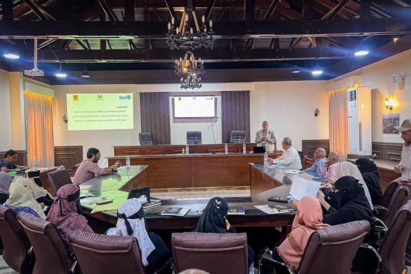 ضمن مشروع عدم استثناء أي طفل ورشة لمبادرة إشراك المجتمع لتعزيز التطعيم في مديرية صيرة بعدن ضمن مشروع عدم استثناء أي طفل ورشة لمبادرة إشراك المجتمع لتعزيز التطعيم في مديرية صيرة بعدن