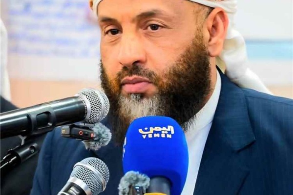 الوزير شبيبة يطالب مجلس القيادة بإعلان المعركة الفاصلة ضد الحوثيين الوزير شبيبة يطالب مجلس القيادة بإعلان المعركة الفاصلة ضد الحوثيين