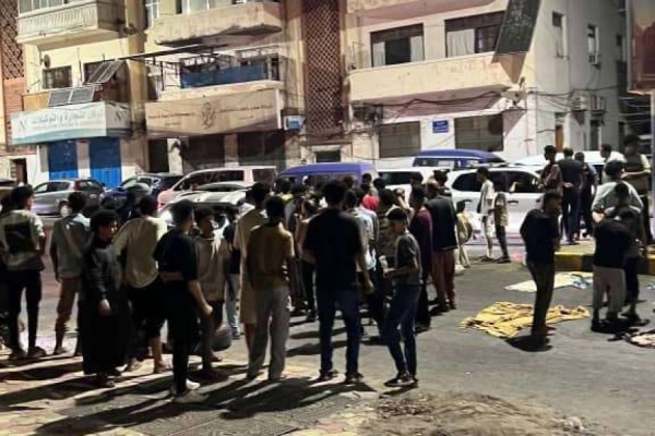 متابعة عاجلة لثورة الفرشان الإفراج عن الحيدي وسنان عقب ساعات من توقيفهما متابعة عاجلة لثورة الفرشان الإفراج عن الحيدي وسنان عقب ساعات من توقيفهما